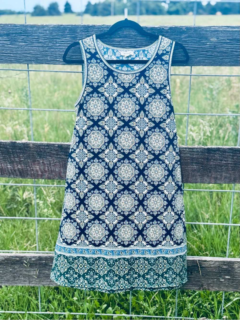 Max Studio Blue Medallion Print Sleeveless Shift Dress Size Medium